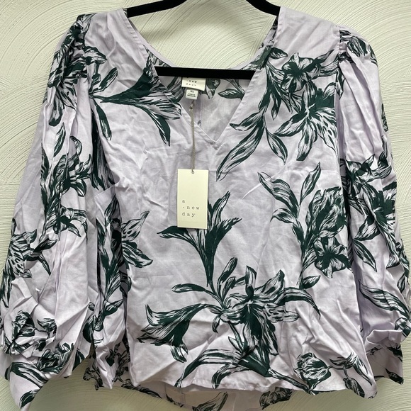 A New Day Puff Sleeve Floral‎ Blouse - Picture 2 of 5